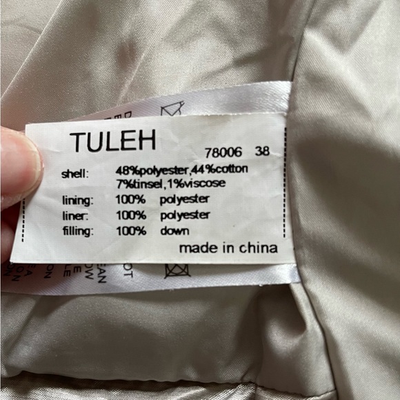 Tuleh Creamy Champaign Satiny Puffer Coat Size 38 - Picture 9 of 16